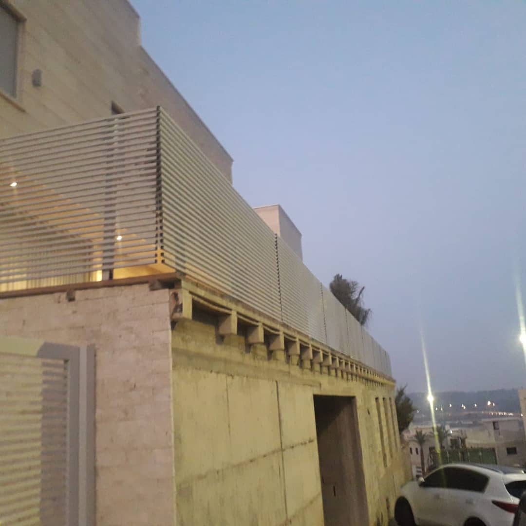 שער או גדר ברזל – עבודת מסגרות