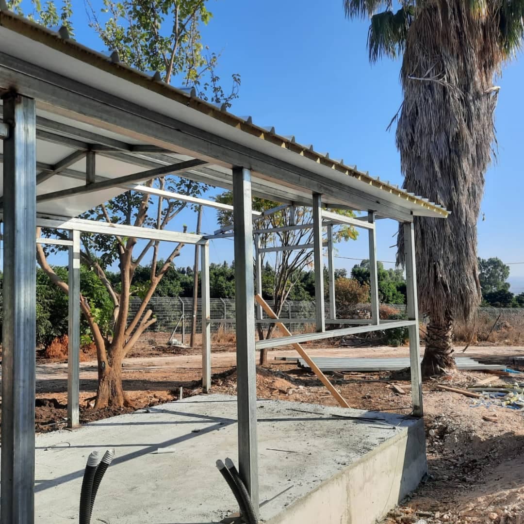 פרגולה או גג – עבודת מסגרות