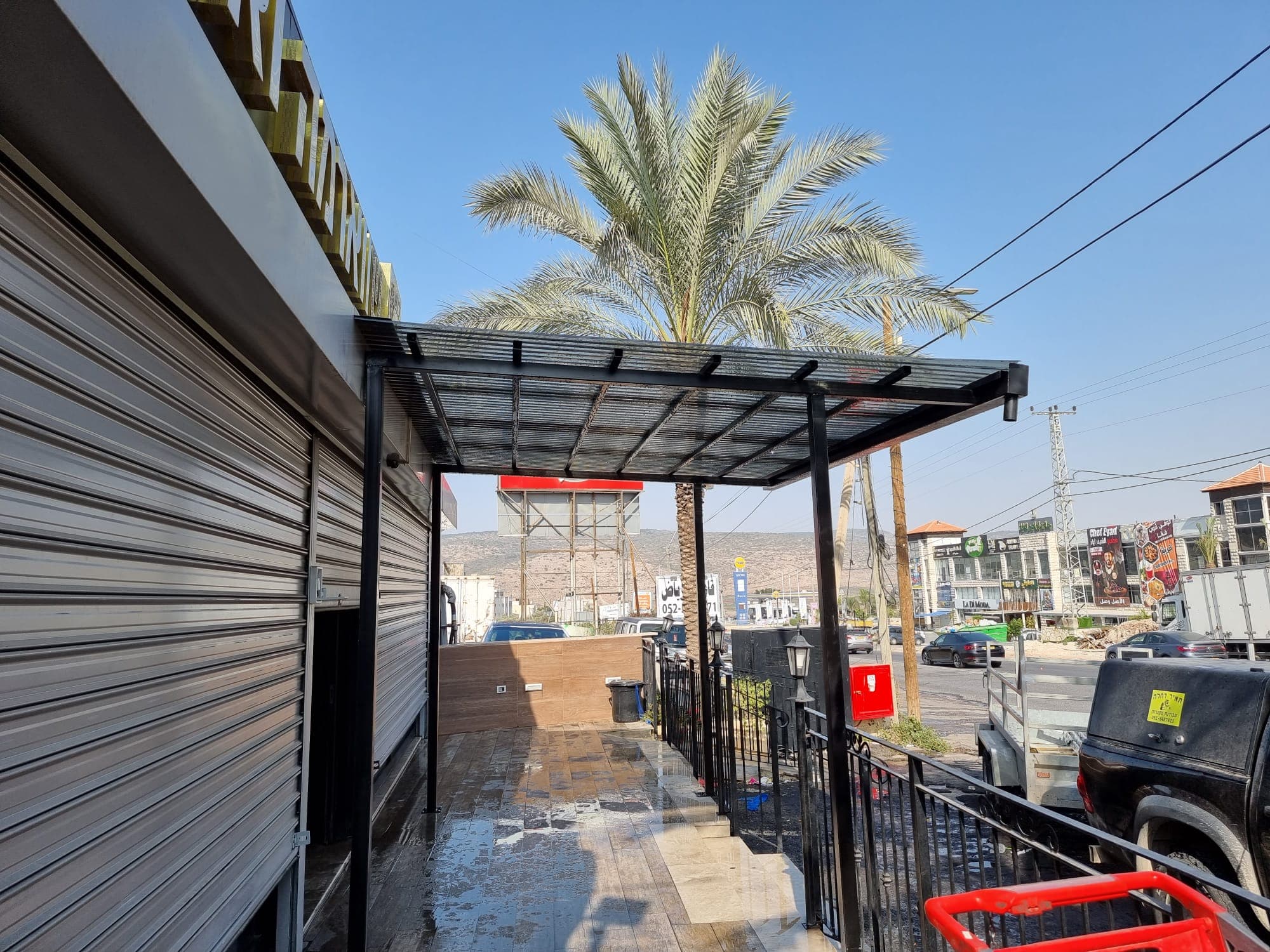 פרגולה או גג – עבודת מסגרות