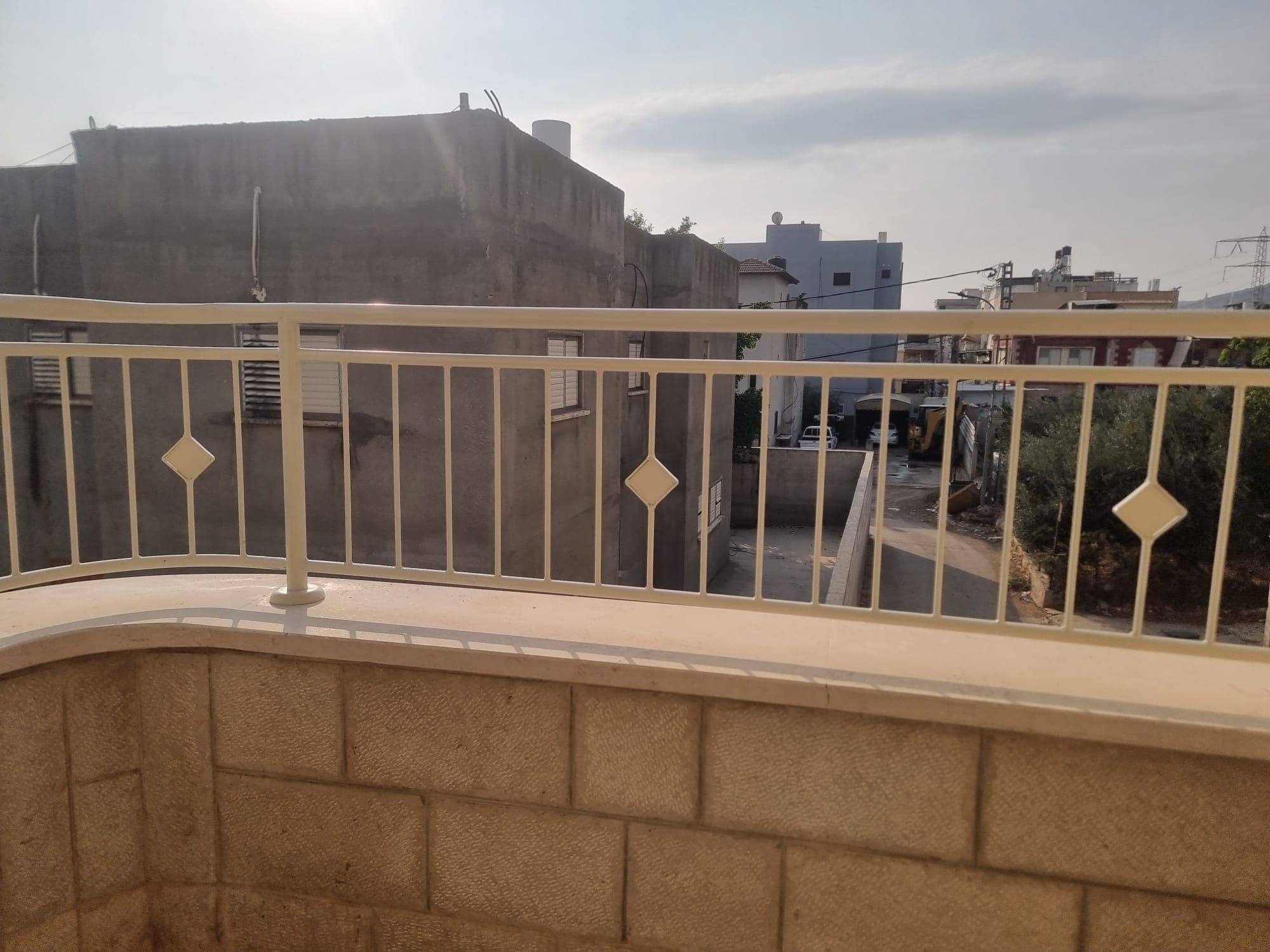 מעקה מדרגות – עבודת מסגרות