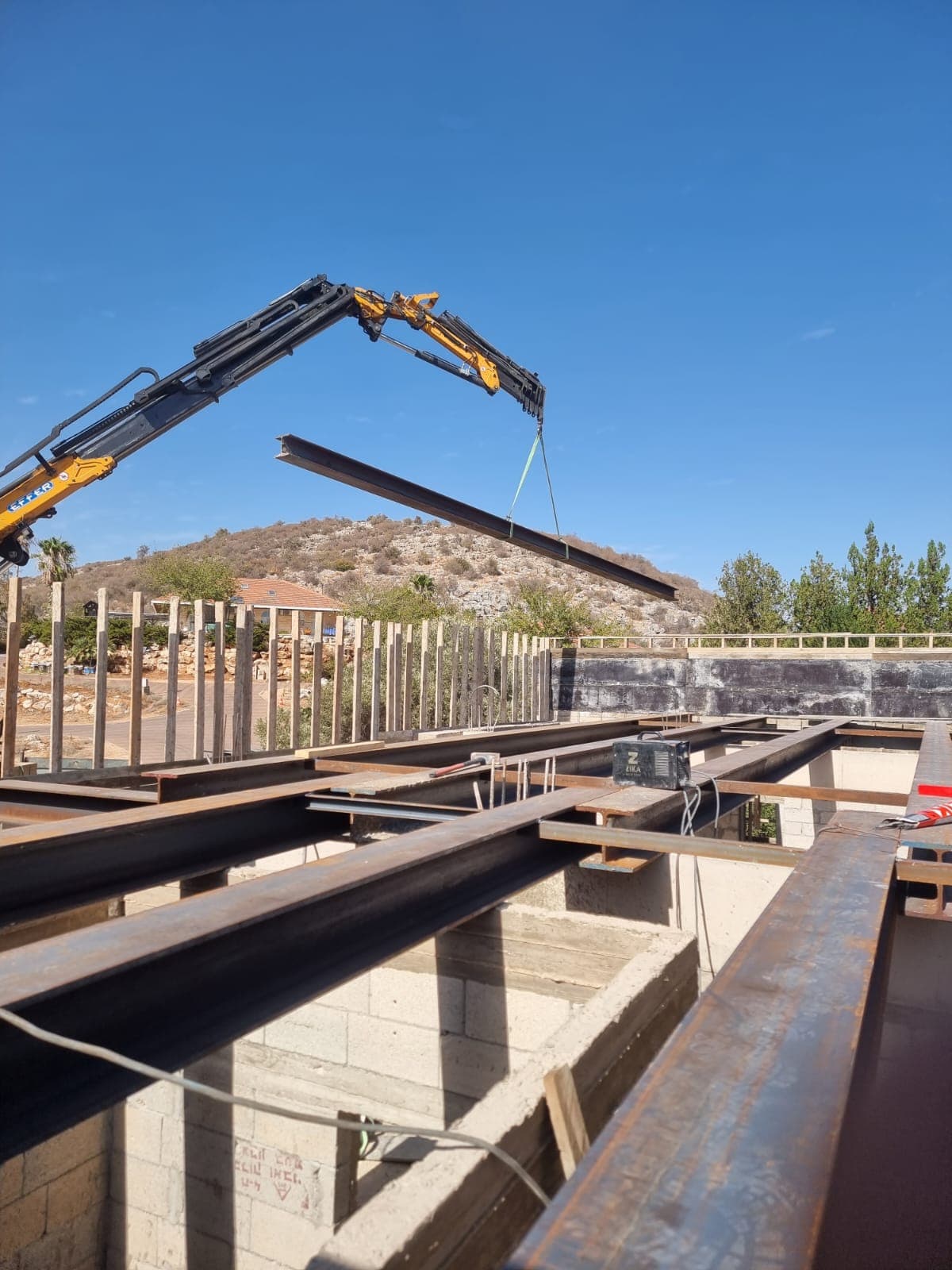 חיזוק מבנה או מרפסת – קורות ועמודים