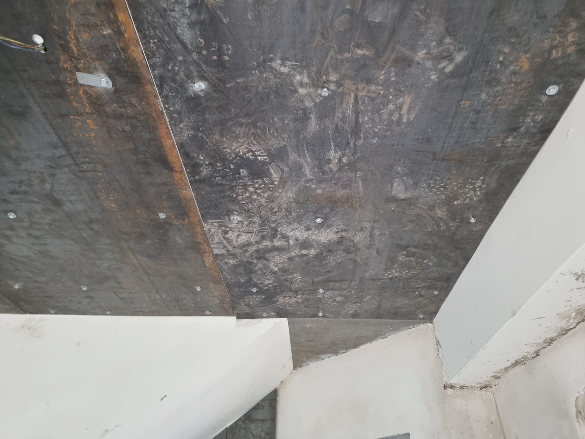 מחסן או חדר ברזל – מבנה קל